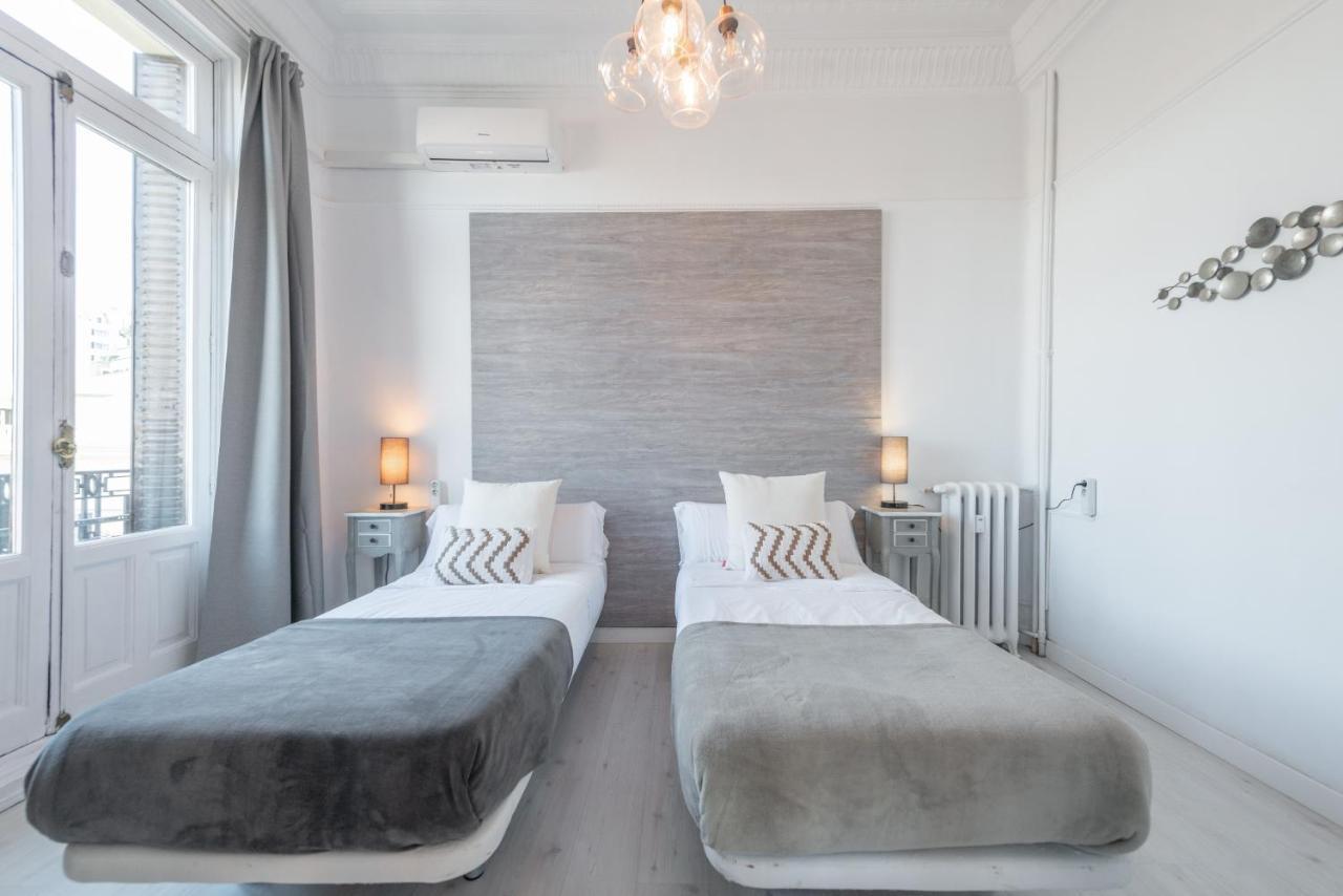 Penthouse Deluxe Granvia, By Monaro Leilighet Madrid Eksteriør bilde